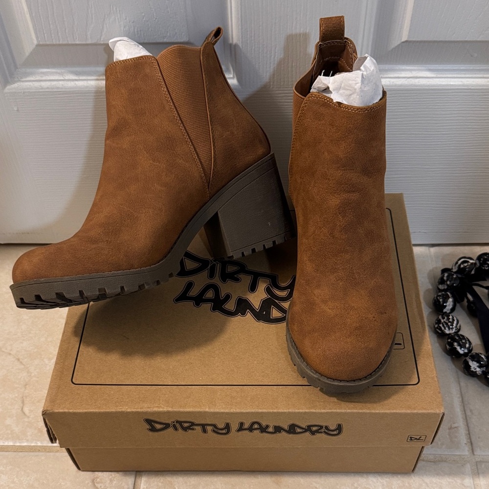Dirty Laundry Women's Brown Ankle Booties